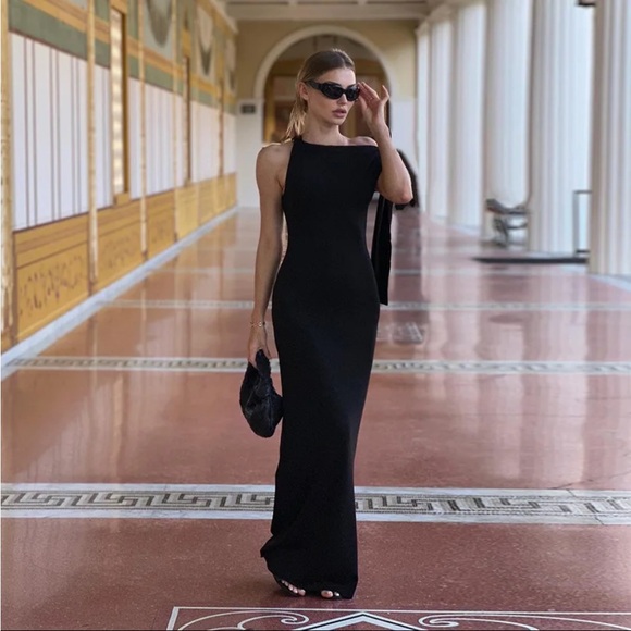 🎉 Tiana Bodycon Maxi Dress - Picture 16 of 16